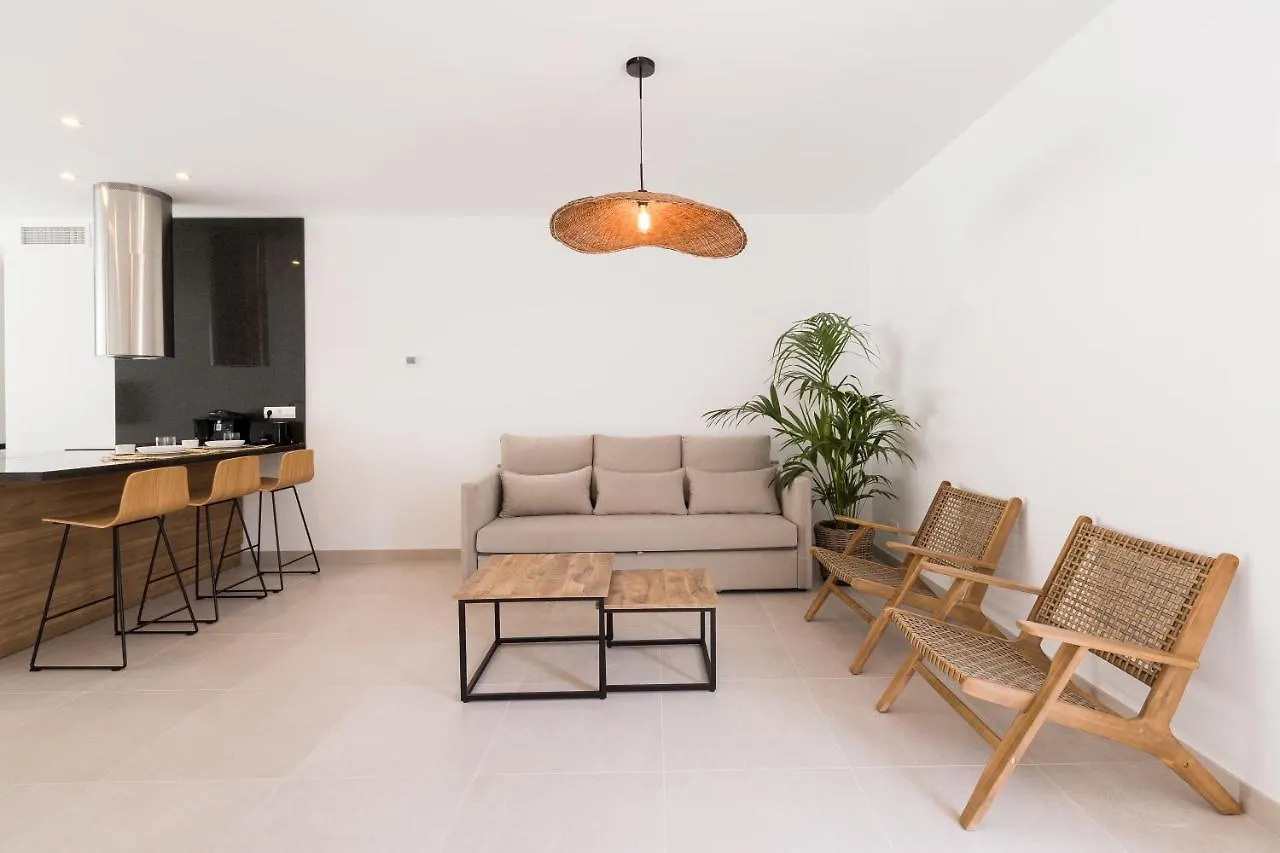 Bossa Bay Suites With Private Pool - Mc Apartments Ibiza Spain
