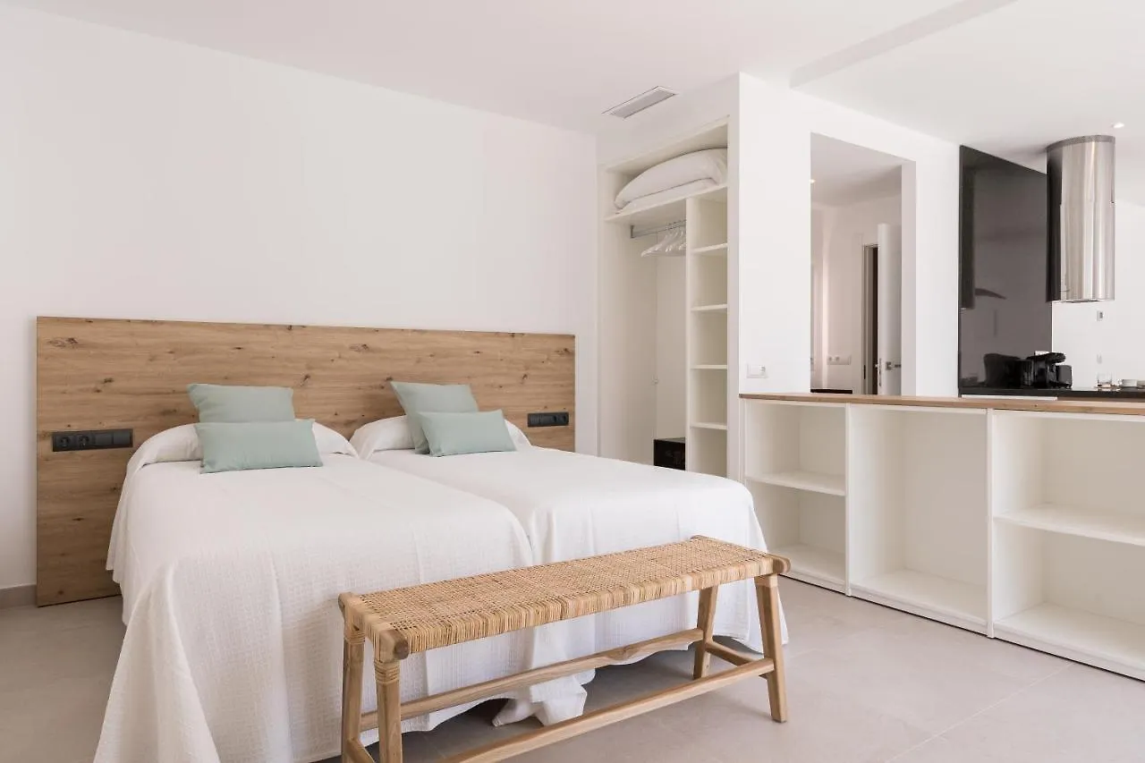 Bossa Bay Suites With Private Pool - Mc Apartments Ibiza Spain